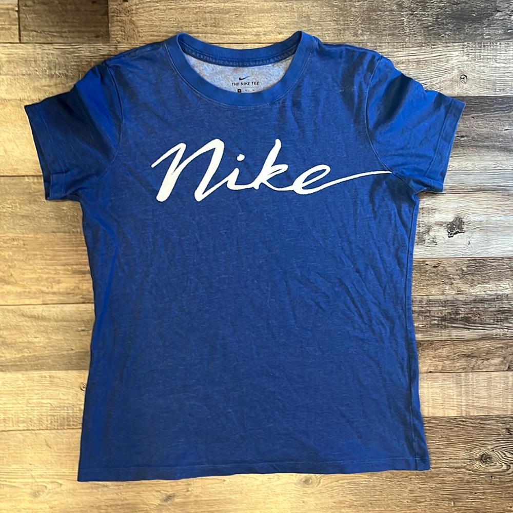 Nike Women’s DRI-FIT T-Shirt Size M